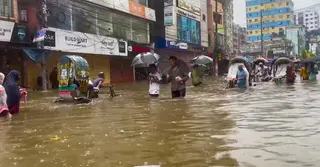 ফেনীতে টানা বৃষ্টিতে জলাবদ্ধতা: প্রশাসনকে দায়ী করছেন স্থানীয়রা